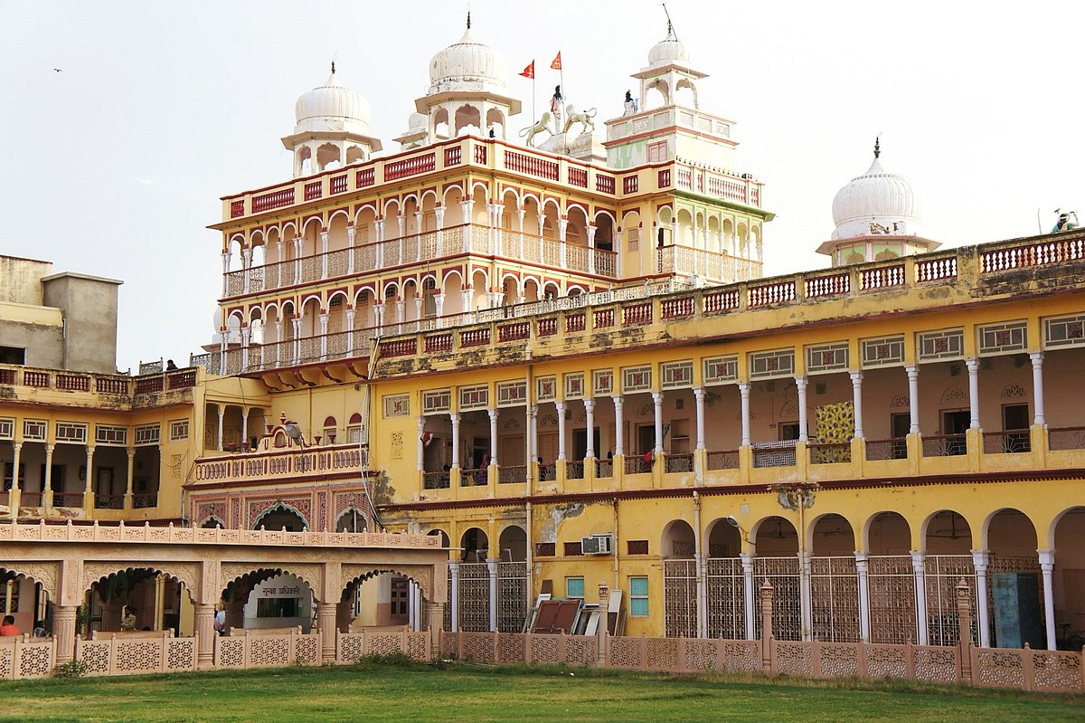 Jhunjhunu Fort and Frescoes